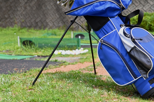 golf-driving-range-caddy-bag