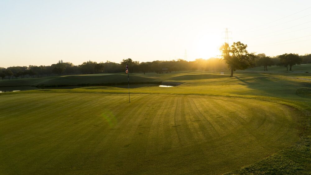 sunset-on-the-golf-course